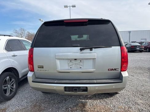Used 2013 GMC Yukon SLT w/ SLT-2 Equipment Package image 6