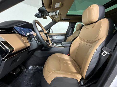 Used 2025 Land Rover Range Rover Sport Dynamic SE image 16