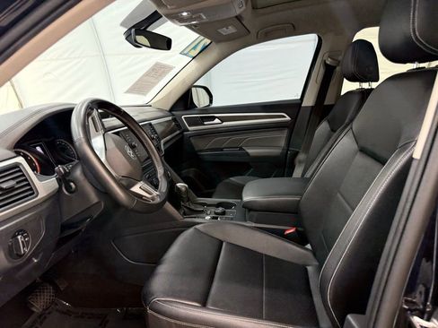 Used 2021 Volkswagen Atlas SE w/ Panoramic Sunroof Package image 12