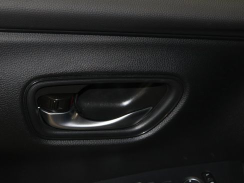 Used 2026 Honda HR-V EX-L image 8