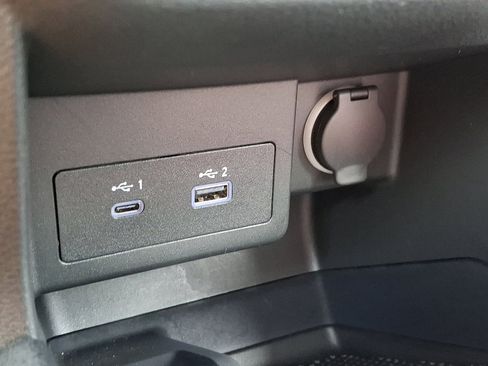 Certified 2024 Nissan Kicks SR w/ SR Premium Package image 25