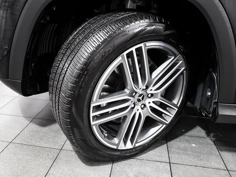 Used 2025 Mercedes-Benz GLS 450 GLS 450 image 7
