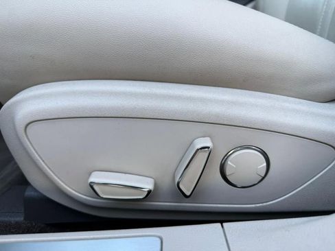 Used 2016 Lincoln MKZ w/ Equipment Group 300A Reserve image 57