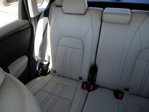 Used 2024 Honda HR-V EX-L image 12
