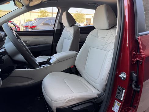 Certified 2026 Hyundai Tucson SE FWD image 22