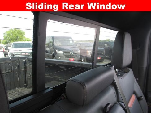 Used 2024 GMC Sierra 1500 AT4 w/ Technology Package AWD/4WD image 29