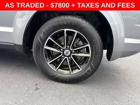 Used 2018 Dodge Journey SE w/ Connectivity Group FWD image 10