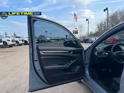 Used 2022 Honda Accord Sport image 14
