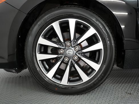 Used 2017 Nissan Altima 2.5 SV image 55