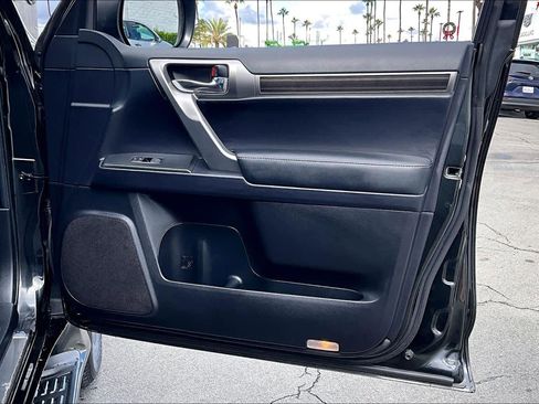 Used 2023 Lexus GX 460 Premium image 23