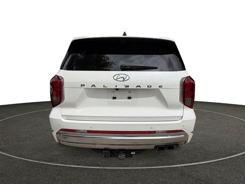 Used 2023 Hyundai Palisade Calligraphy FWD image 5