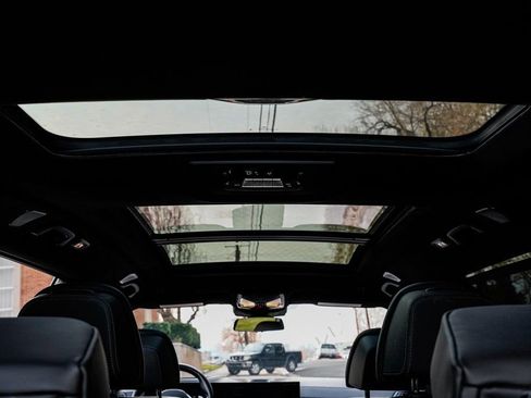 Certified 2025 BMW X7 M60i image 21