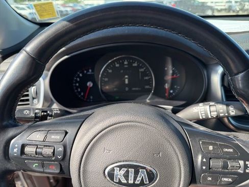 Used 2018 Kia Sorento EX image 15