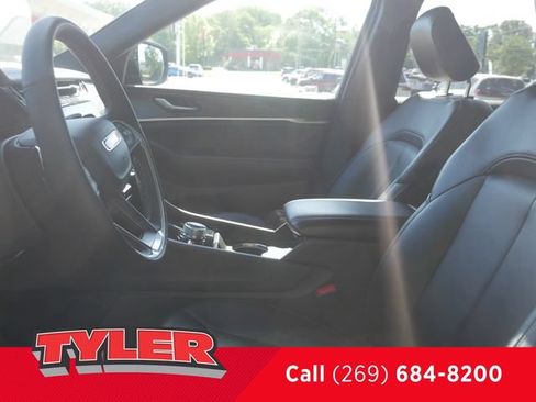 Used 2024 Jeep Grand Cherokee L Limited AWD/4WD image 34