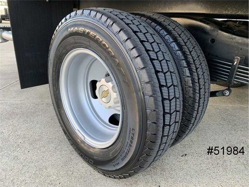 Used 2023 Chevrolet Express 4500 Extended w/ Power Convenience Package image 21