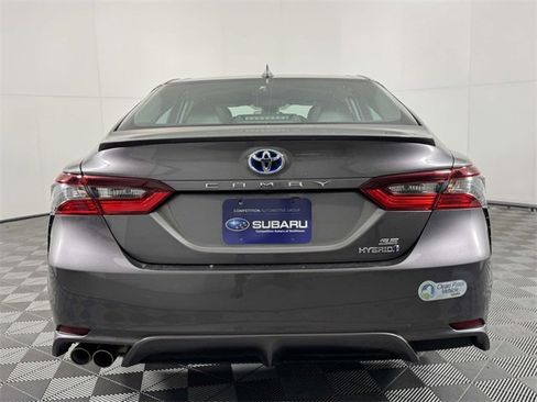 Used 2022 Toyota Camry SE image 9