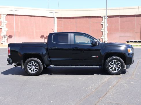 Used 2022 GMC Canyon AT4 image 31