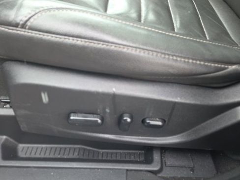 Used 2015 Ford C-MAX SEL w/ Equipment Group 302A image 29