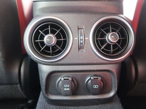 Used 2018 Kia Stinger GT2 image 42