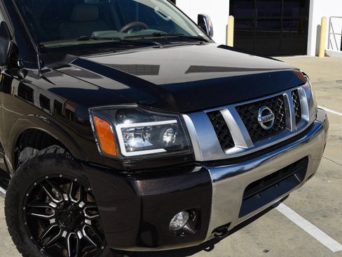 Used 2015 Nissan Titan SL w/ SL Max Utility Package image 2