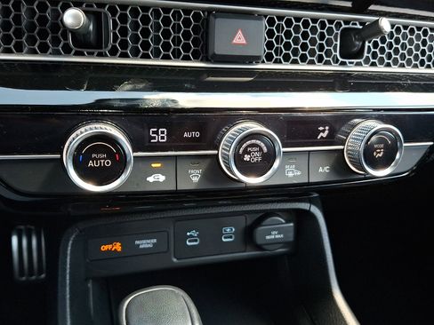 Used 2025 Honda Civic Sport image 15