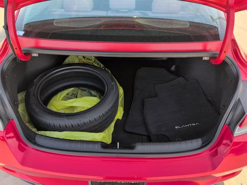 Used 2021 Hyundai Elantra Limited w/ Cargo Package image 31