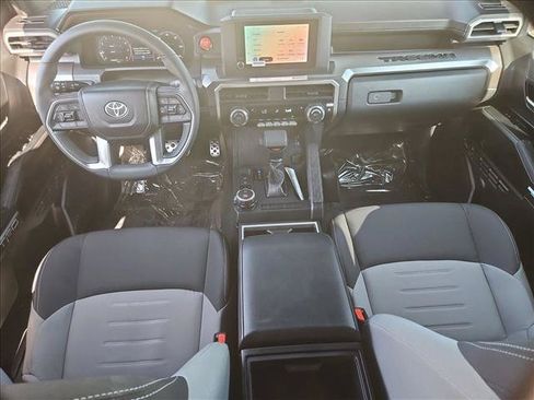 Certified 2025 Toyota Tacoma TRD Sport AWD/4WD image 22