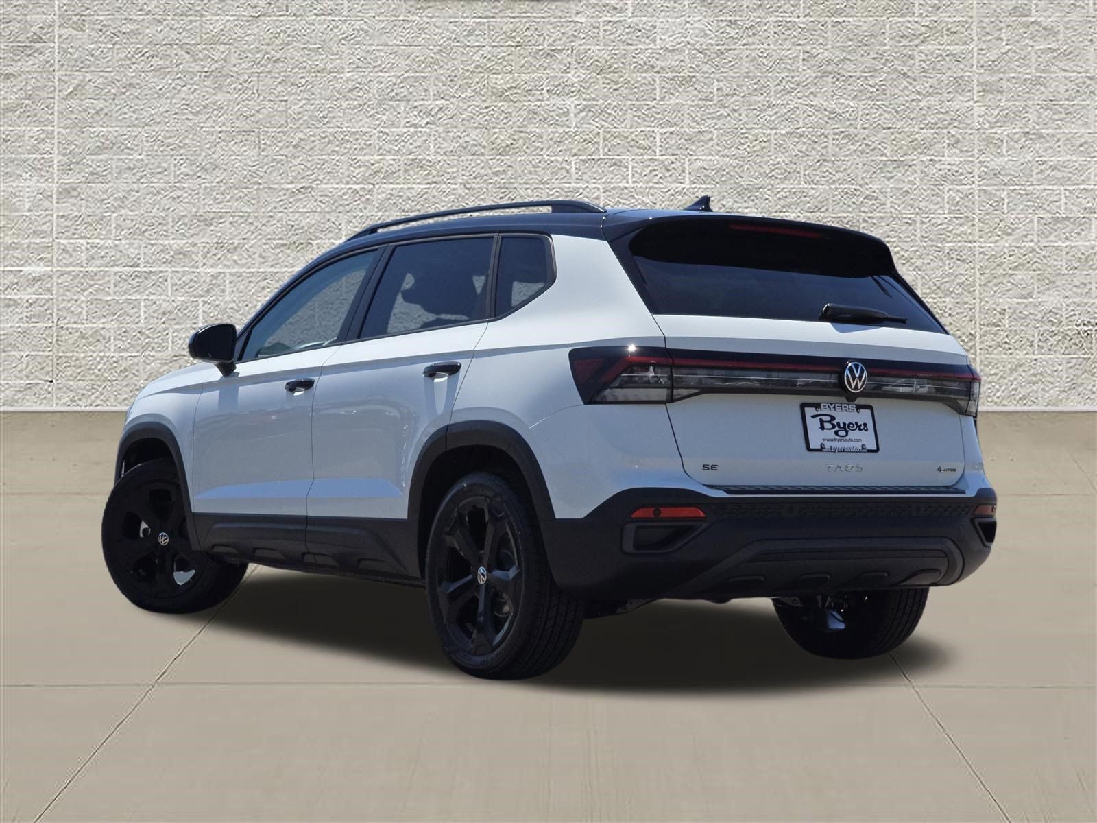 New 2026 Volkswagen Taos SE AWD/4WD image 5