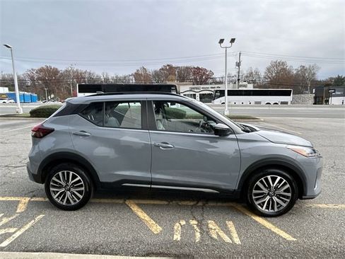 Certified 2023 Nissan Kicks SR w/ SR Premium Package image 9