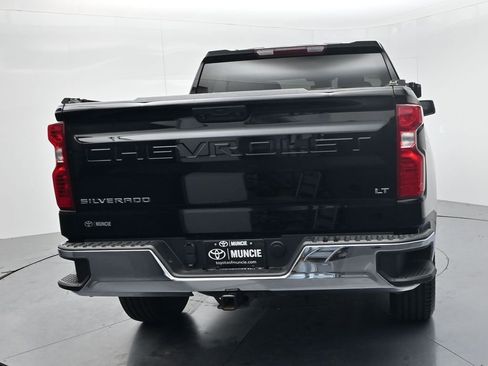 Used 2022 Chevrolet Silverado 1500 LT AWD/4WD image 7