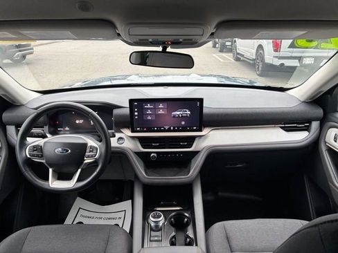 Certified 2025 Ford Explorer Active image 18