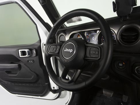 Used 2021 Jeep Wrangler Sport image 24