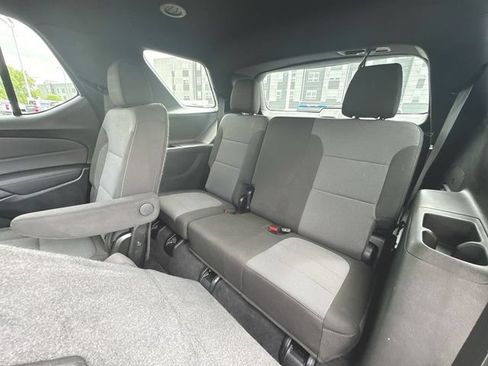 Used 2024 Chevrolet Traverse LT AWD/4WD image 23
