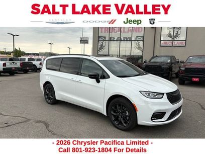 New 2026 Chrysler Pacifica Limited w/ S Appearance Package