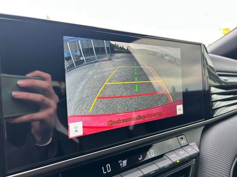 Used 2026 Toyota Camry Hybrid w/ Multimedia Upgrade Package FWD image 17