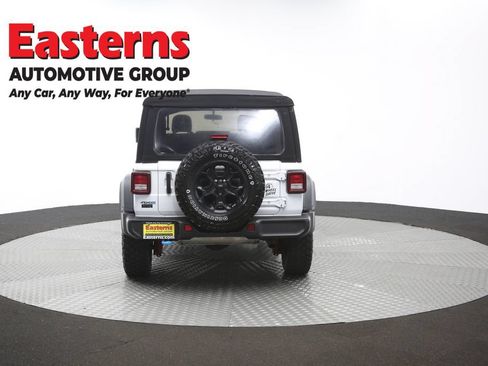 Used 2023 Jeep Wrangler Unlimited AWD/4WD image 35
