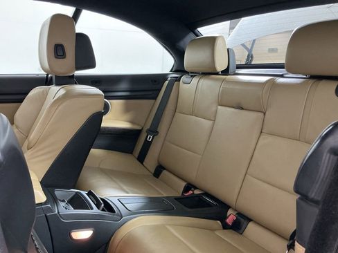 Used 2011 BMW M3 Convertible image 28