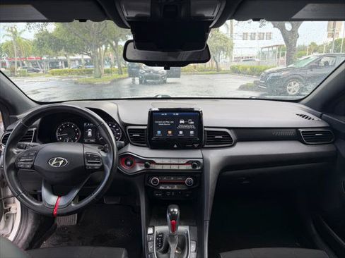 Used 2019 Hyundai Veloster 2.0 Premium FWD image 21