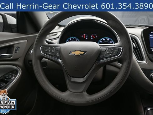 Used 2025 Chevrolet Malibu LT FWD image 25