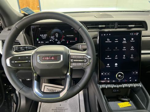 Used 2026 GMC Terrain Elevation w/ LPO, Floor Liner Package AWD/4WD image 19