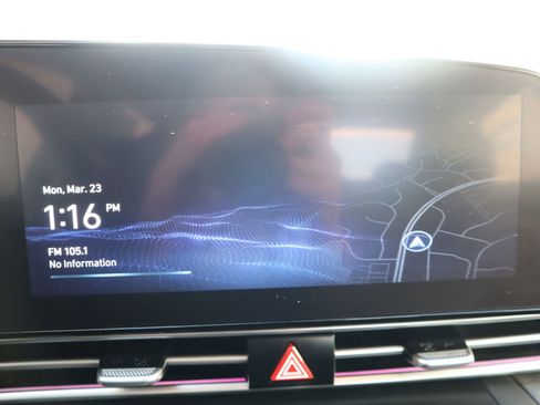 Used 2024 Hyundai Elantra SEL FWD image 38
