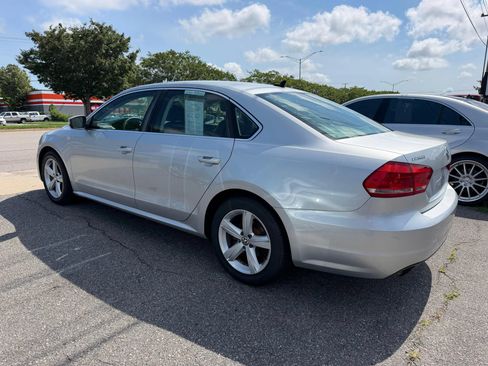 Used 2014 Volkswagen Passat 1.8T Wolfsburg Edition FWD image 3