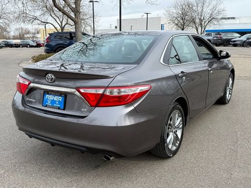 Used 2015 Toyota Camry LE image 4