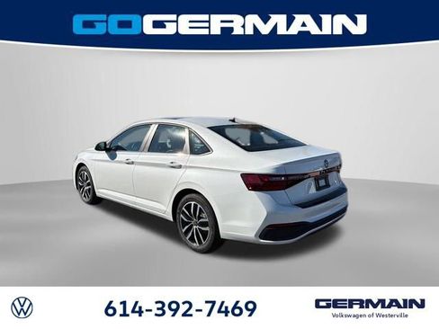 New 2026 Volkswagen Jetta SE image 11