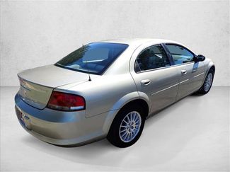 Used 2005 Chrysler Sebring Touring FWD video 4