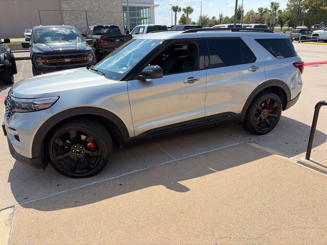 Used 2024 Ford Explorer ST w/ Equipment Group 401A AWD/4WD image 5
