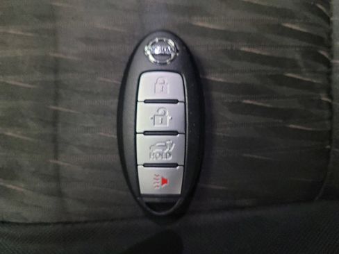 Used 2020 Nissan Rogue SV AWD/4WD image 32