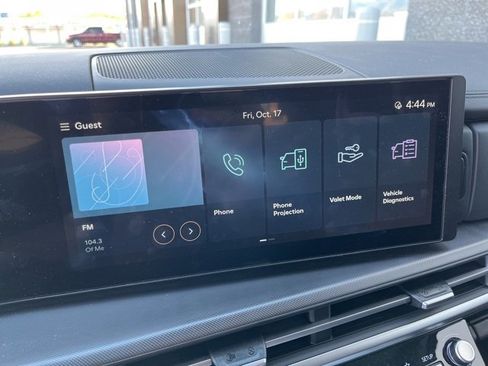 Used 2025 Hyundai Santa Fe SE image 24