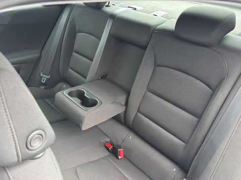 Used 2018 Chevrolet Malibu LT FWD image 28