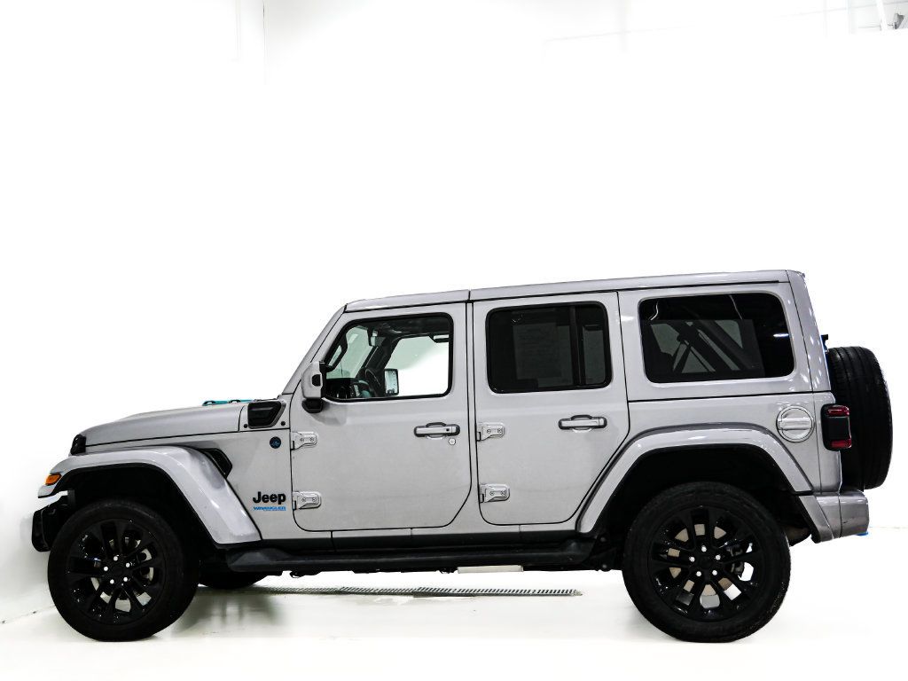 Used 2021 Jeep Wrangler Unlimited Sahara AWD/4WD image 6
